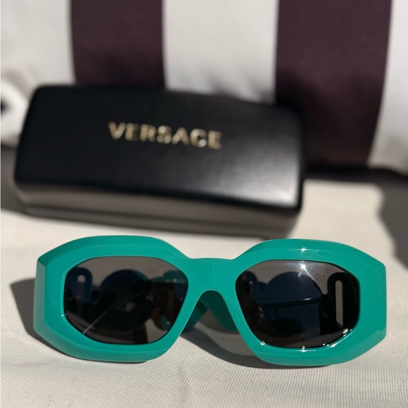 Versace Medusa Teal Sunglasses- Unisex & FABULOUS! - Picture 1 of 6